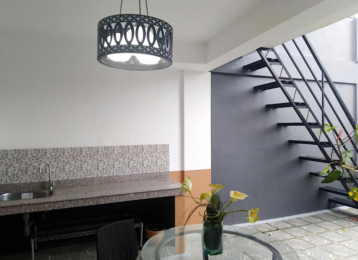 Jil'S Apartelle Tagaytay City ภายนอก รูปภาพ