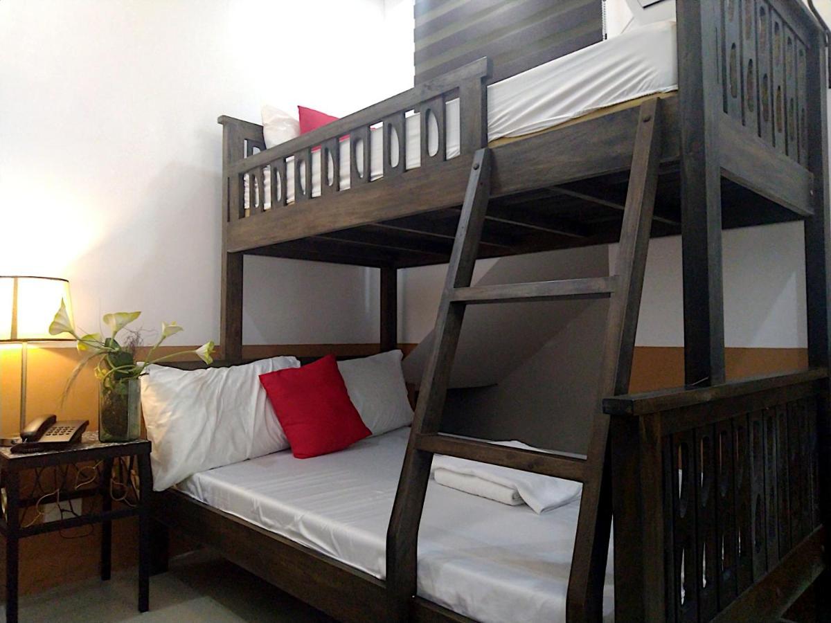 Jil'S Apartelle Tagaytay City ภายนอก รูปภาพ