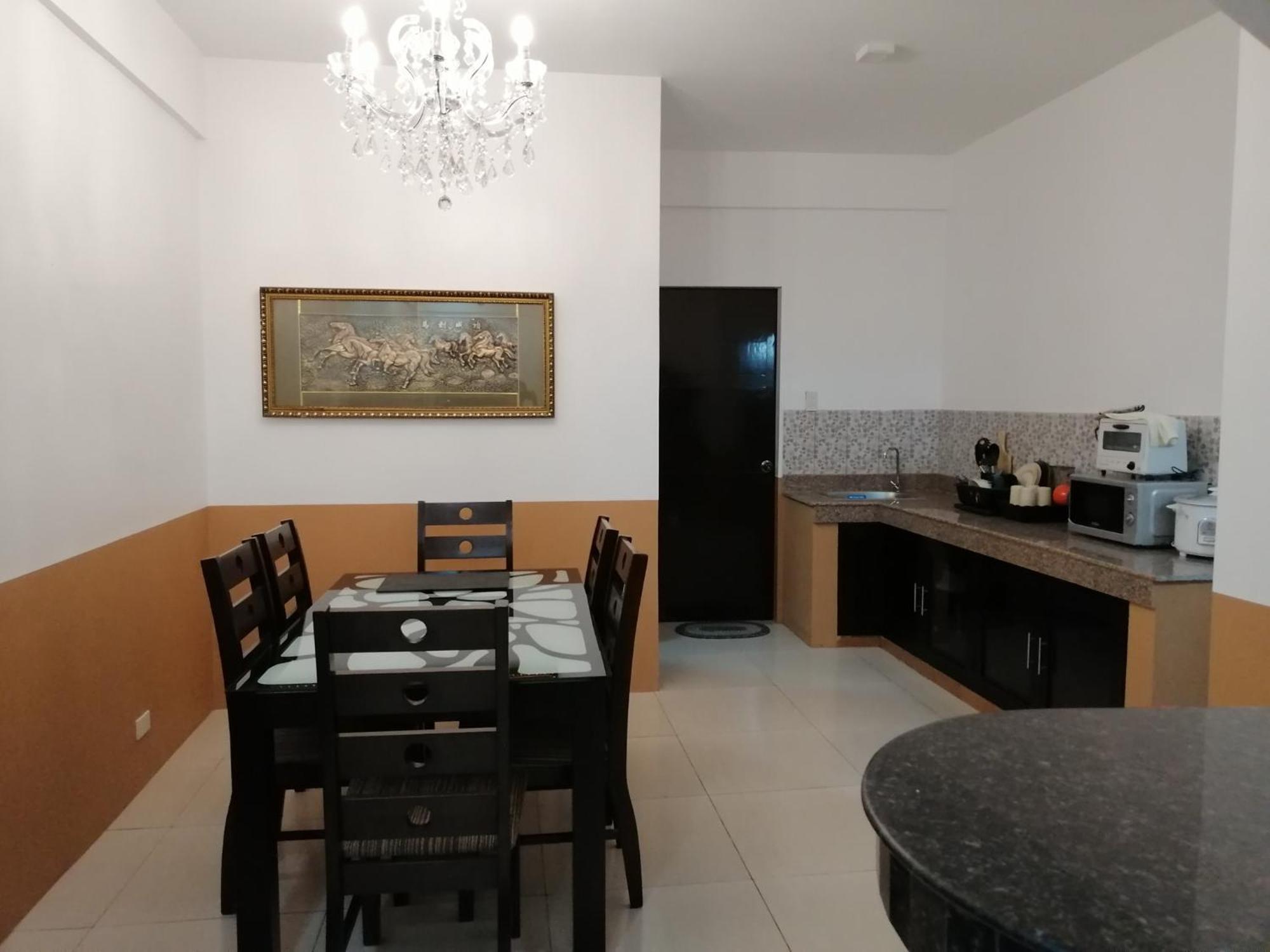 Jil'S Apartelle Tagaytay City ภายนอก รูปภาพ