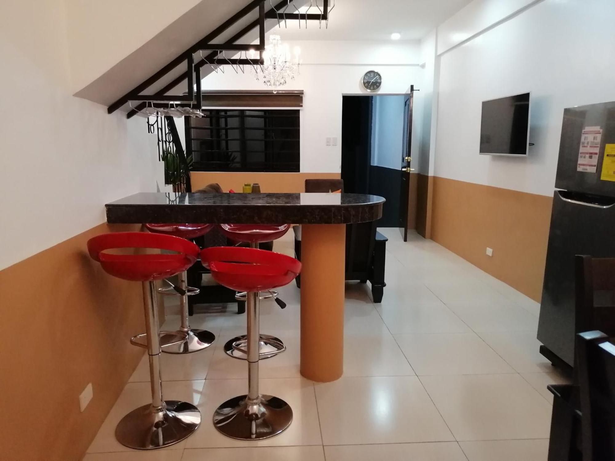 Jil'S Apartelle Tagaytay City ภายนอก รูปภาพ